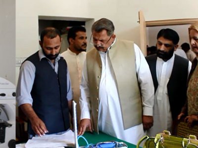 خاکساروں کا احتجاج ضلع ناظم آیبٹ آباد سردار شیر بہادر کو بالاخر حویلیاں ہسپتال لے آیا, Qader Bakhash, News