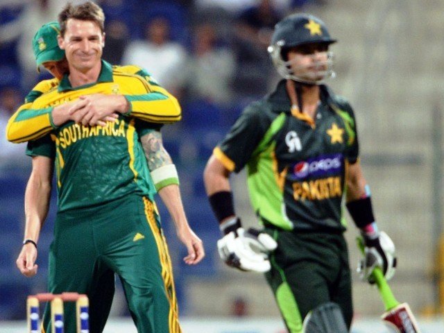 Dale Steyn vs Mohammad Hafeez, Ten dismissals in 2013