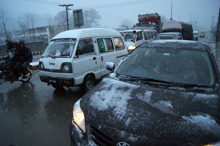 snowfall, abbottabad, muree, roads, block, hazara news, abbottabad news